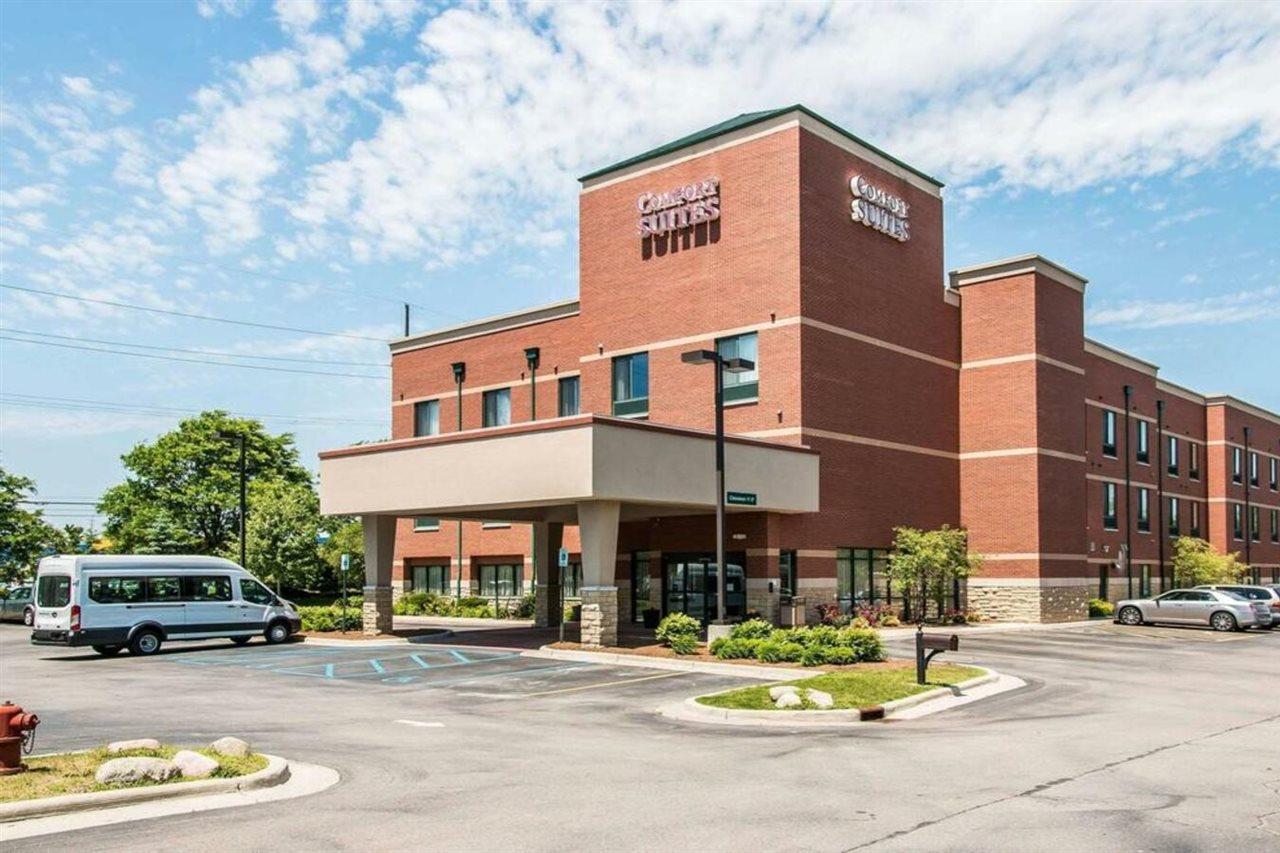 Comfort Suites Canton - Detroit Екстериор снимка