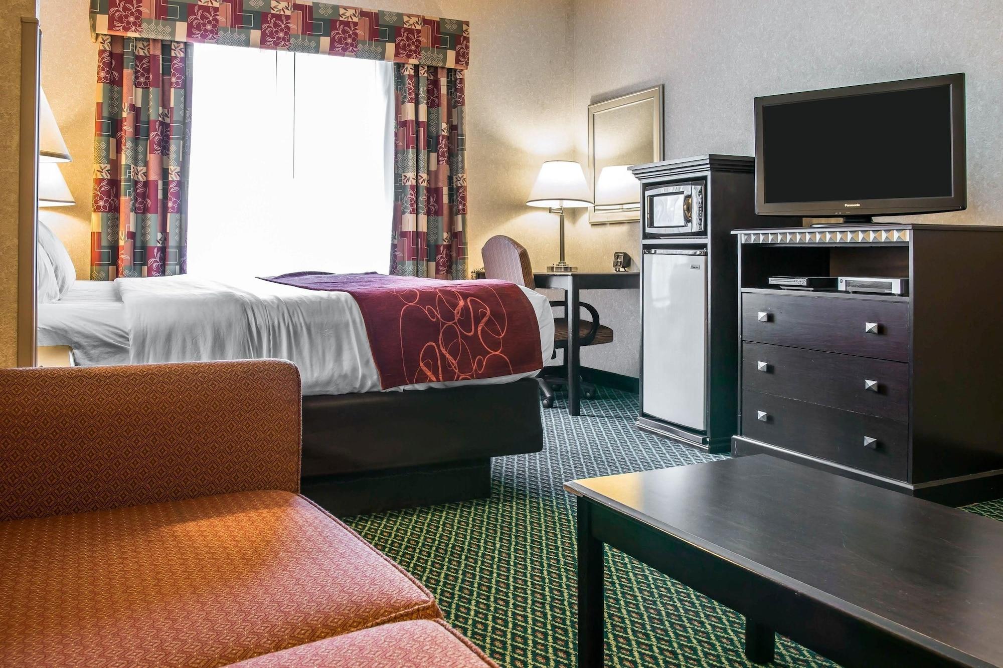 Comfort Suites Canton - Detroit Екстериор снимка