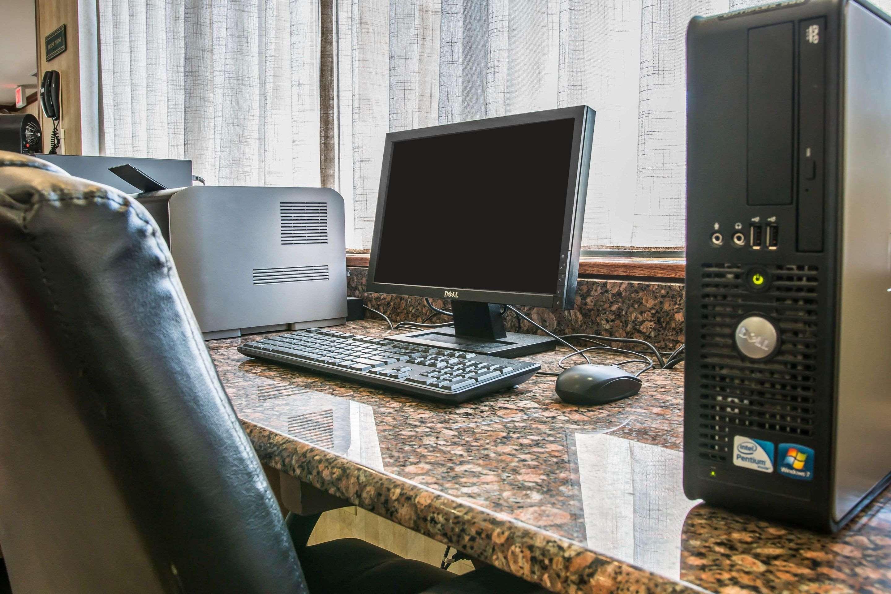 Comfort Suites Canton - Detroit Екстериор снимка
