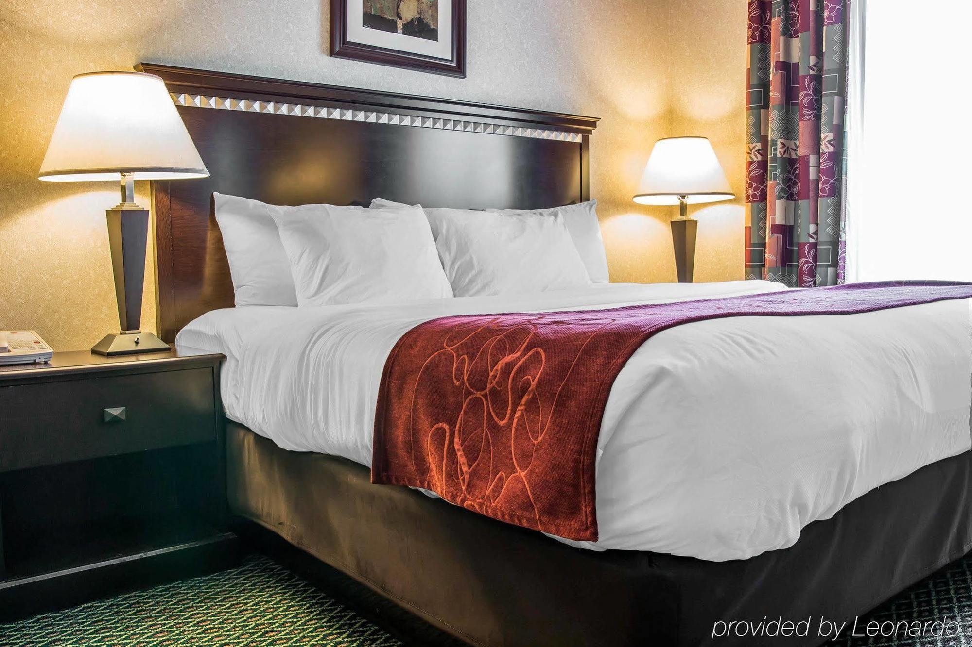 Comfort Suites Canton - Detroit Екстериор снимка