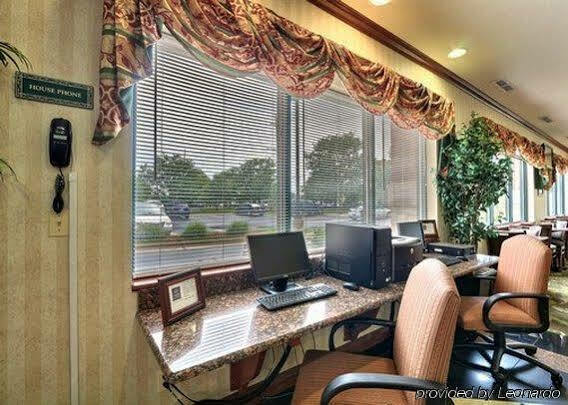 Comfort Suites Canton - Detroit Екстериор снимка